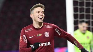 „De asta sunt convins că lupta la titlu va fi dificilă!”. Louis Munteanu, golgheterul Superligii în tricoul CFR Cluj, vorbește despre culisele „celui mai bun sezon până acum”. EXCLUSIV