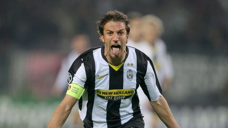 Spania fotbalistică este  la picioarele lui Alex Del Piero