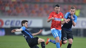 LIVE BLOG | Viitorul - FCSB. Vicecampioana a revenit după ce a fost condusă cu 2-0. Budescu a transformat superb o lovitură liberă. Hagi, reacție dură la adresa arbitrilor: "Lăsați-mă, dracu', în pace"