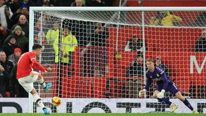Cristiano Ronaldo, primul penalty ratat de la revenirea la Manchester United! Cum s-a făcut de râs chiar înainte să împlinească 37 de ani | VIDEO