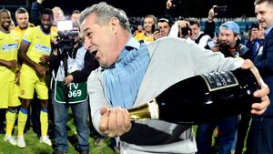 Gigi Becali dă o lovitură de proporții înainte de returul cu Maccabi Tel-Aviv: fotbalistul semnează cu FCSB! După luni de negocieri dure şi o ofertă de la CFR Cluj, jucătorul a bătut palma cu şeful campioanei României
