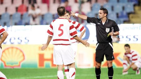 Cu arbitrii la psihiatru