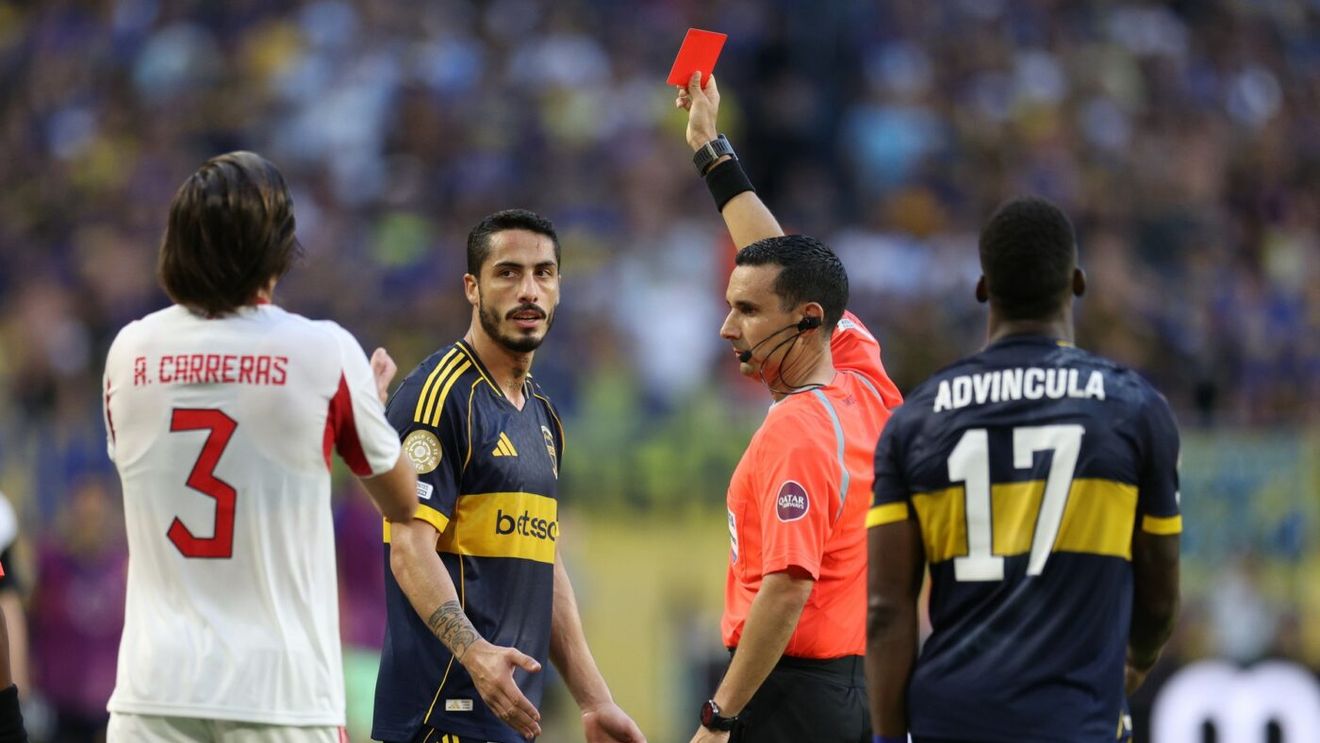 Cea mai bizară fază de la CM al cluburilor! Ce a putut să scoată arbitrul din buzunar, când a vrut să elimine un jucător