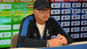 Leo Grozavu așteaptă revanșa în fața celor de la Hermannstadt, după eșecul cu CFR Cluj + Când vin transferurile așteptate la Poli Iași