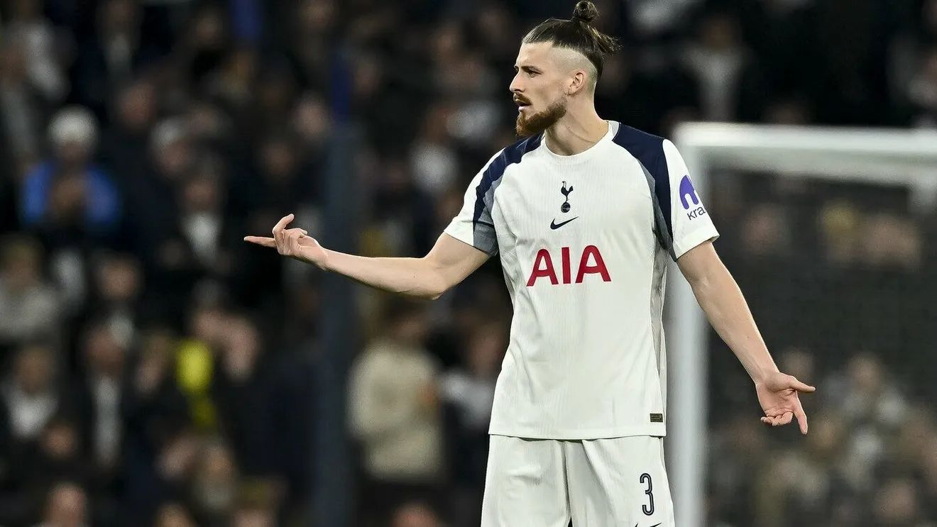 Transferul lui Radu Drăgușin în Bundesliga e din nou posibil