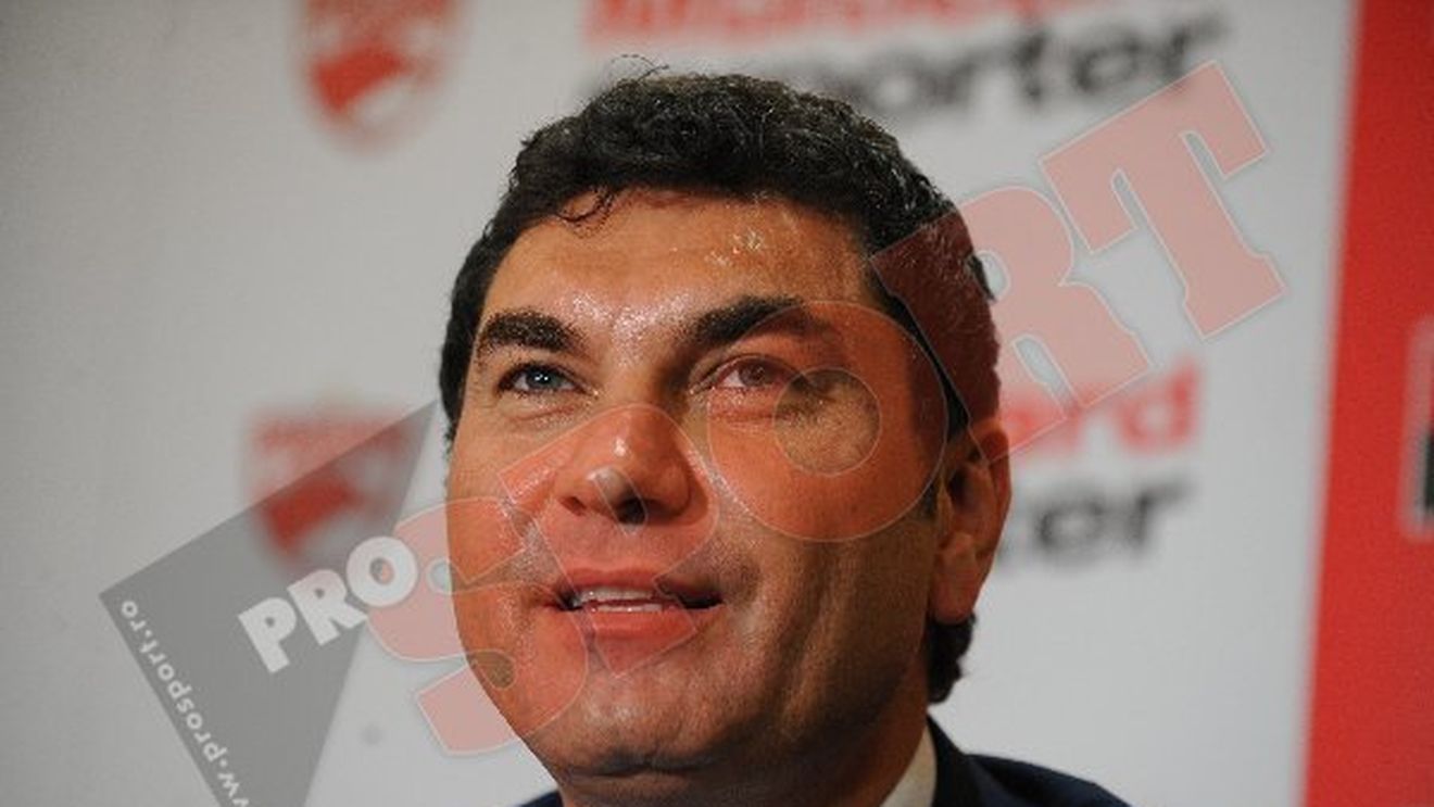 Borcea îi ironizează pe steliști:** "Nu știu de unde le scot, fulare, mingi...nu e nimic concret"