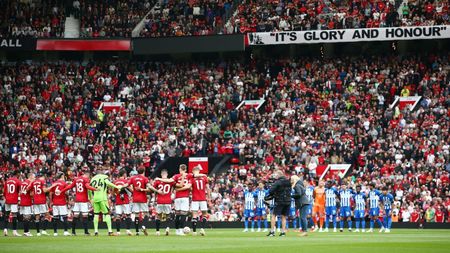 Bătaie în vestiarul alb-roșu! Fotbaliștii au sărit să își care pumni unii altora, după începutul dezastruos de sezon al lui Manchester United