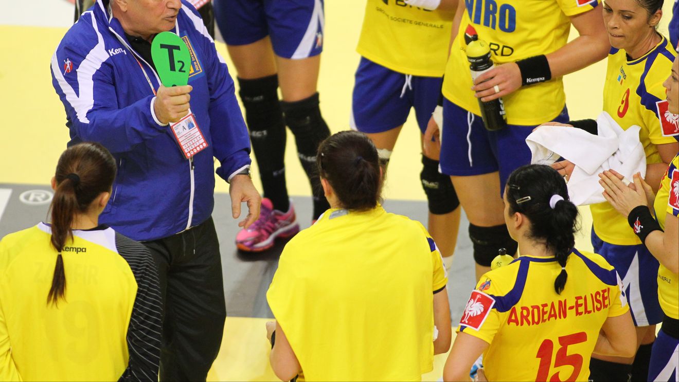 EURO 2014 | Tadici: "Dacă mâine sunt pus să fac din nou selecția, 95% le-aș alege tot pe fetele de aici". Perianu încearcă să se obișnuiască cu un post pe care nu a mai jucat de la junioare