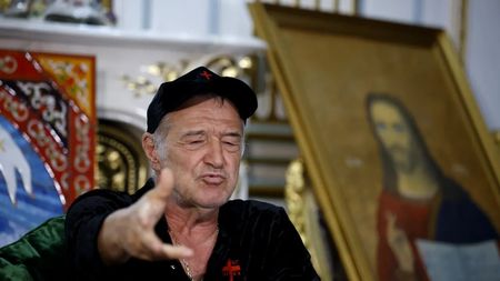 Transfer cu efect de domino pentru Gigi Becali