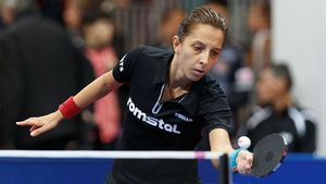 Eliza Samara, de la exercițiile cu robotul din sufragerie, la antrenamentul dur pe malul Mării Negre | FOTO