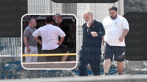 Imaginile momentului cu Gigi Becali și Leonard Doroftei! Miliardarul, șef de șantier al bisericii cu clopote de aur, s-a întâlnit cu legendarul sportiv! EXCLUSIV