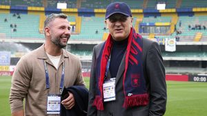 Trei fotbaliști de la Arsenal Londra, pe lista de transferuri a lui Dan Șucu