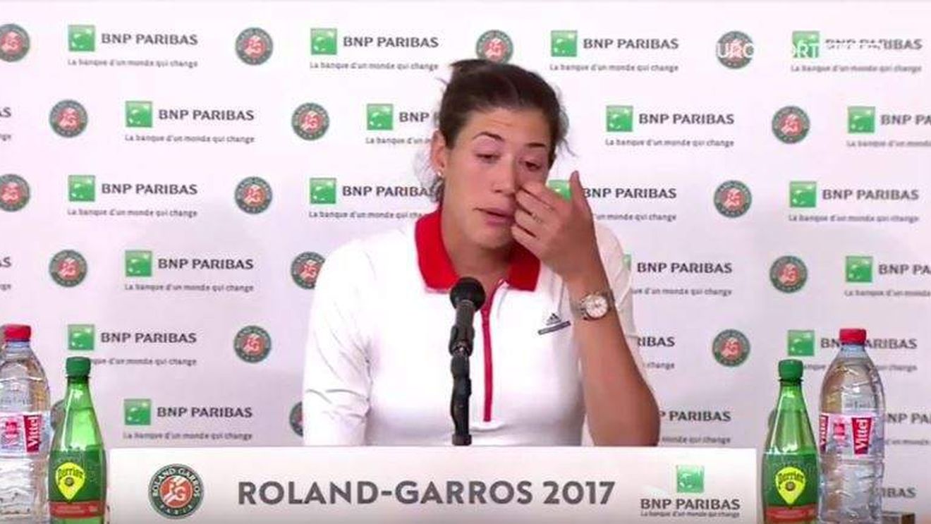 Strigătele lui "Kiki" Mladenovic și publicul-galerie au copleșit-o pe campioana din 2016. Învinsă în "optimi", Muguruza a plâns la conferința de presă, apoi și-a "înțepat" adversara: "Am auzit că vorbește 25 de limbi străine...". VIDEO | Filmul meciului emoțiilor