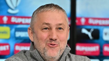 Universitatea Craiova e la un pas să-i dea o lovitură grea lui Dinamo. Nicolescu e furios: „Au sunat direct jucătorul”