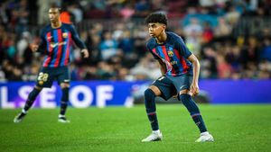 Cine este Lamine Yamal, cel mai tânăr debutant din istoria Barcelonei! Cum s-a descurcat la primul meci noua „perlă” a catalanilor și ce a zis Xavi | SPECIAL