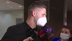 Stipe Vucur a ajuns la București. Noul fundaș al lui FCSB a oferit primele declarații: „Am auzit multe despre Gigi Becali. Vrem să fim campioni!”