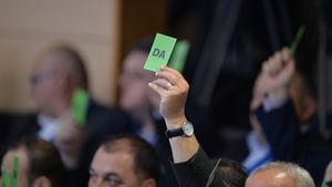 O singură echipă de top din Liga 1 l-a votat pe Burleanu: "Nu e o surpriză". Cum a câștigat președintele FRF încrederea și mesajul de felicitare primit