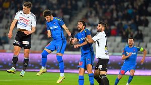 Situație inedită la FCSB - U Cluj: fotbalistul a fost trimis să joace la juniori, deși e om de bază la echipa mare