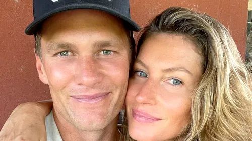 Supermodelul Gisele Bundchen a pozat topless, după divorțul de Tom Brady. Cum arată vedeta la 42 de ani! GALERIE FOTO