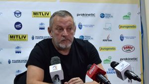 EXCLUSIV | Bogdan Burcea a fost validat în funcția de selecționer al Românei. Colaboratorul surpriză pe banca tehnică a naționalei feminine cu drepturi și responsabilități egale