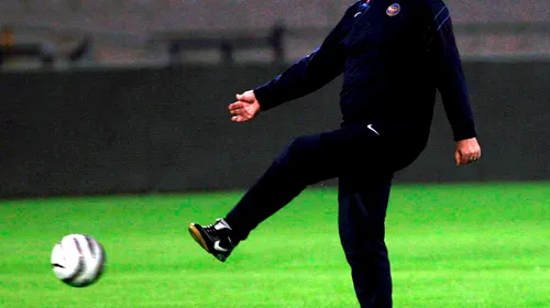 Hiddink vrea să asiste la un meci în Cecenia