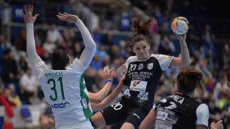 Nicolae Luca: "Hai să jucăm cu Gyor!". Bogdan Vasiliu se felicită că nu l-a schimbat pe Kim Rasmussen, așa cum i s-a sugerat înaintea "dublei" cu Rostov-Don