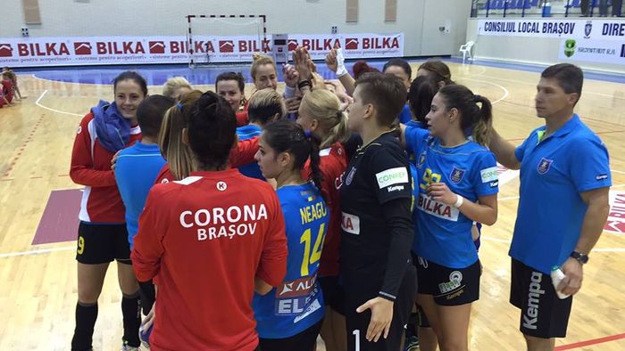 Zi plină de handbal: Corona Brașov și Poli Timișoara s-au calificat în turul 2 al Cupei EHF, iar CSM Ploiești nu s-a făcut de râs în I. Feroe. CSM București a "deschis" cu un succes la 21 de goluri diferență în Liga Națională