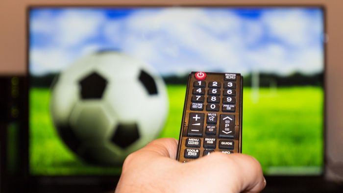 Cine transmite la TV AEK Atena - Universitatea Craiova