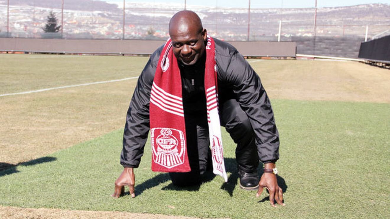 Nu toate legendele se știu între ele!** Celebrul Ben Johnson a amuzat când a fost întrebat dacă îl știe pe simbolul fotbalului românesc: "Hagi? Joacă la CFR?"