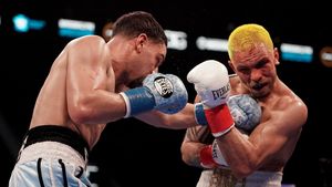 Mușcătura lui Ivan Redkach din meciul cu Danny Garcia s-a viralizat: ”L-a amintit pe Mike Tyson” | VIDEO