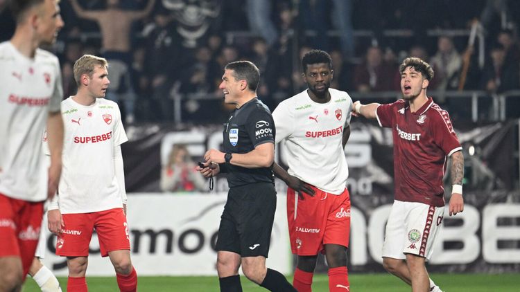 Gigi Becali a văzut faza controversată din Rapid – Dinamo și a dat verdictul: „Kovacs a făcut hoție la pătrat!”