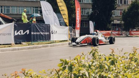 Victorie fabuloasă pentru Jerome France în Deva Super Rally! A câștigat, deși a început manșa finală cu o ieșire în decor | VIDEO