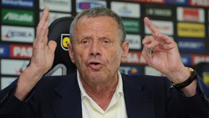 Patronul lui Palermo joacă "în altă ligă"! Incredibil: câți antrenori a putut schimba în doar două sezoane și cine e ultimul tehnician care vine "ca mielul la tăiere"