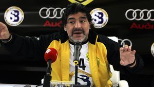 Ionuț Lupescu pretinde că există un singur geniu în fotbal, Diego Armando Maradona: „Laba piciorului acoperea mingea, asta era senzația. O mângăia" | EXCLUSIV