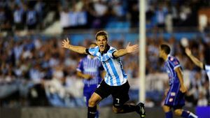 Manchester City caută să scape de străini, Valencia stă la pândă. Spaniolii îl vor pe cel mai nou talent al "cetățenilor", Bruno Zuculini