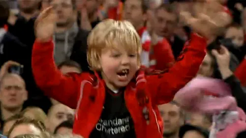 Asta e MAGIA fotbalului!** VIDEO EMOȚIONANT Puștiul ăsta a uitat de TOT după nebunia de la Liverpool - Cardiff! Cea mai tare imagine a zilei
