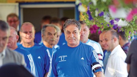 Interviu emoționant. Soția lui Costică Ștefănescu decide abia azi unde îl va înhuma pe soțul ei: "Aștept să-mi dea un semn să-mi spună" 