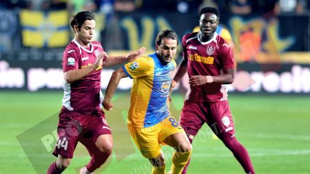 Etapa VI | LIVE BLOG - Nebunie la Ploiești: Petrolul - CFR 1-2. "Lupii" au evoluat  cu doi oameni mai puțin. Fanii ploieșteni i-au cerut demisia lui Răzvan Lucescu. Astra - CSU Craiova 5-0, ASA Tg. Mureș - FC Botoșani 2-1
