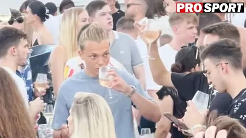 Luca Florică, petrecăreț de mic! Rapidistul a fost surprins într-un club de fițe de pe litoral, cu paharul de vin în mână | FOTO & VIDEO EXCLUSIV