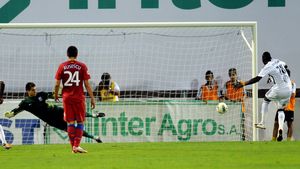 Becali a promis o 'valiză' în direct!** "Aveți câte 10.000 dacă bateți CFR-ul!" Super dialog Gigi - N'Doye