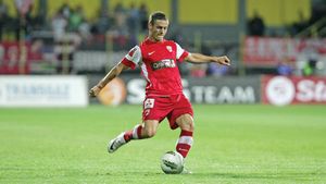 Efectele dezastrului cu Vorskla!** Dinamo vrea un jucător din Liga 2 pentru a-l înlocui pe Torje!