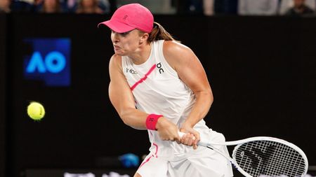 „La 4-1 eram deja în drum spre aeroport”. Liderul WTA, la un pas de eliminarea de la Australian Open