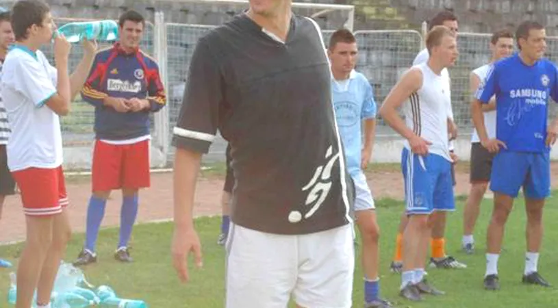 Romeo Stancu se pregătește** cu CSM Slatina