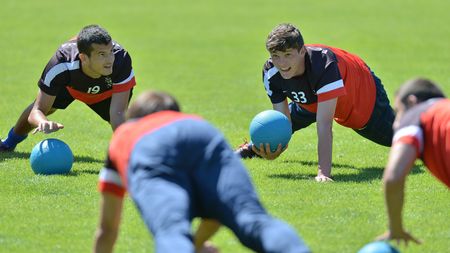 "City ți-a dat cu terenul în cap, galeria lui Dinamo și-a bătut joc de tine și de banii tăi". Becali, făcut praf de un fost portar al Stelei: "Vezi că mai vor băieții din PCH să mai facă o coregrafie"