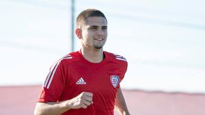 Duel românesc în Serie A! Răzvan Marin și Vlad Chiricheș, anunțați titulari în Sassuolo - Cagliari. Ce rol va avea în teren noua achiziție a sarzilor