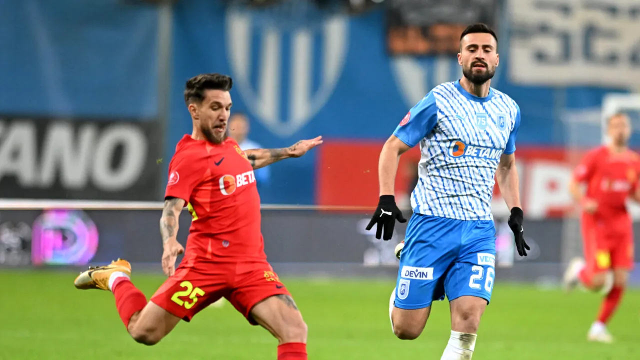 Alex Băluță, umilit de galeria Universității Craiova la derby-ul cu FCSB! Ce banner legat de soția fotbalistului au afişat ultraşii olteni. FOTO