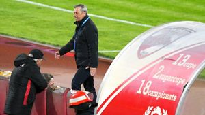 L-ați împușcat pe Mircea Rednic, v-ați împușcat pe voi! Unde e Dinamo?