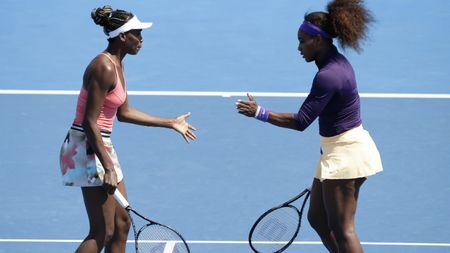 Surorile Williams s-au retras de la dublu la Roland Garros! Venus: ,,Nu pot să servesc tare, îmi vreau serva înapoi"