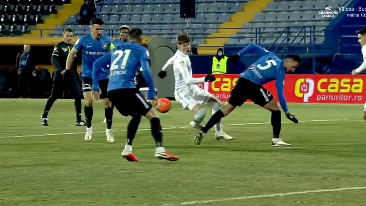 „Minunea” Octavian Popescu, o nouă reușită la FCSB! Istvan Kovacs, nevoit să acorde 11 metri, după ce le-a refuzat oaspeților un penalty cu Viitorul FOTO | VIDEO