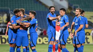 Probleme mari pentru FCSB: trei jucători de bază sunt la limita suspendării în meciul cu Sepsi OSK